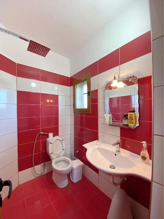 Arlind'S Apartaments Vlorë 0*,