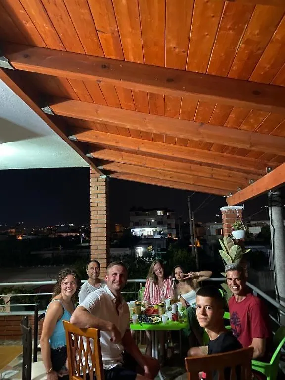 Arlind'S Apartaments Vlorë 0*,