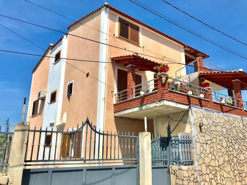 Arlind'S Apartaments Vlorë 0*,  Albánie